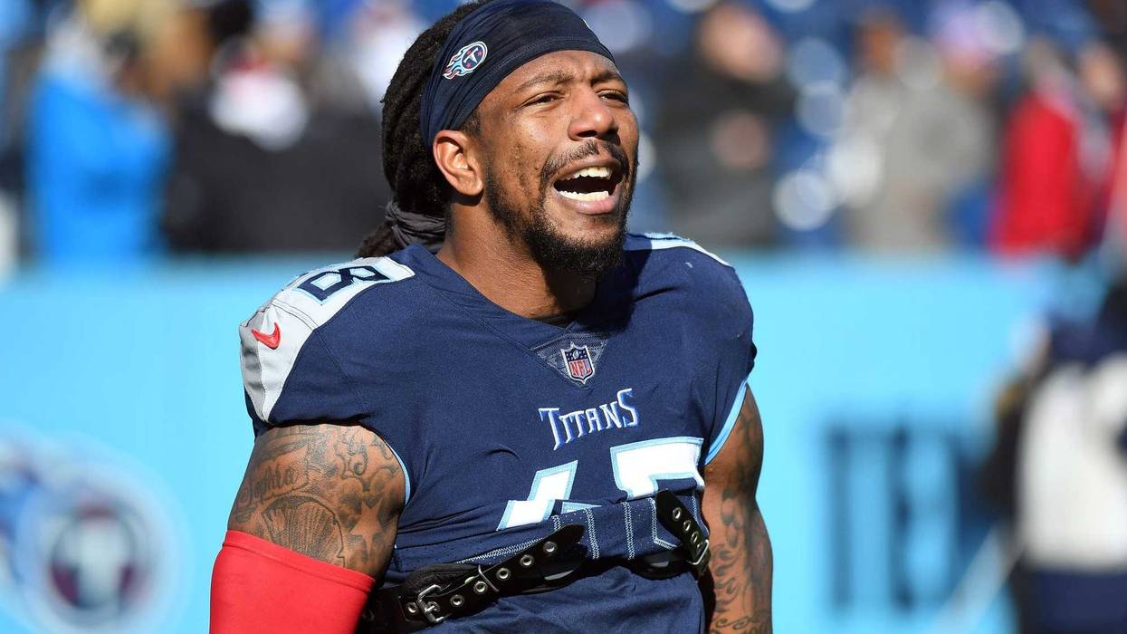 Tennessee Titans linebacker Bud Dupree (48) leaves the field after warmups before the game against the Houston Texans