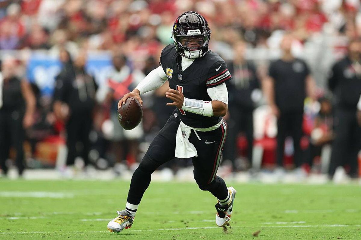 Tennessee Titans v Arizona Cardinals - NFL 2025