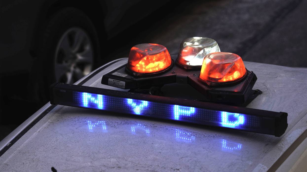 Over a dozen teens beat and rob man of jacket in Brooklyn