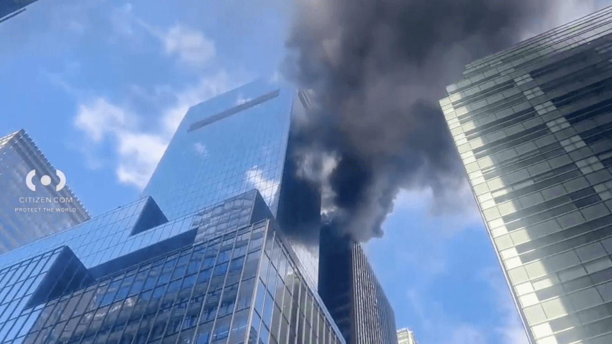 The “all hands fire” is located at 6 East 43rd Street between Madison Avenue and Fifth Avenue