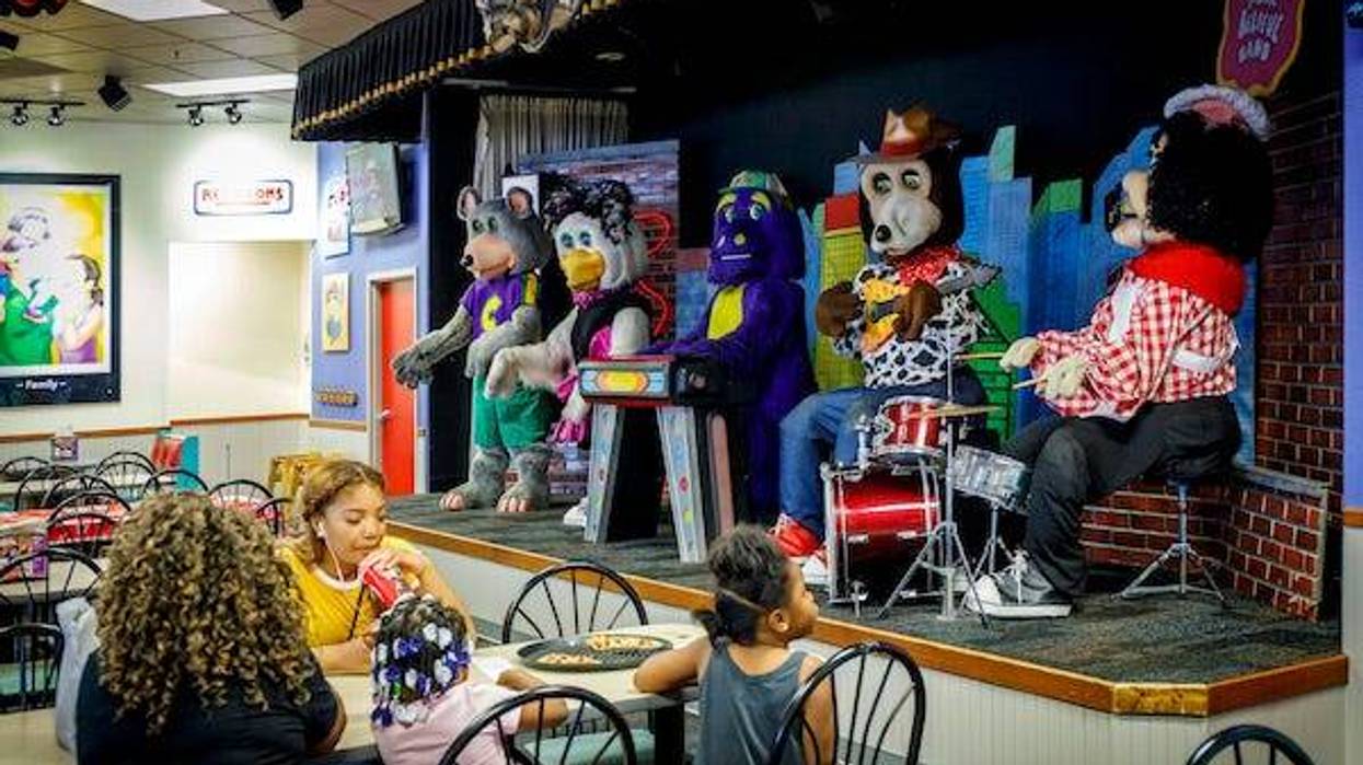 The animatronic band performs on August 23, 2017, at Chuck E Cheese in Chicago's Lincoln Park