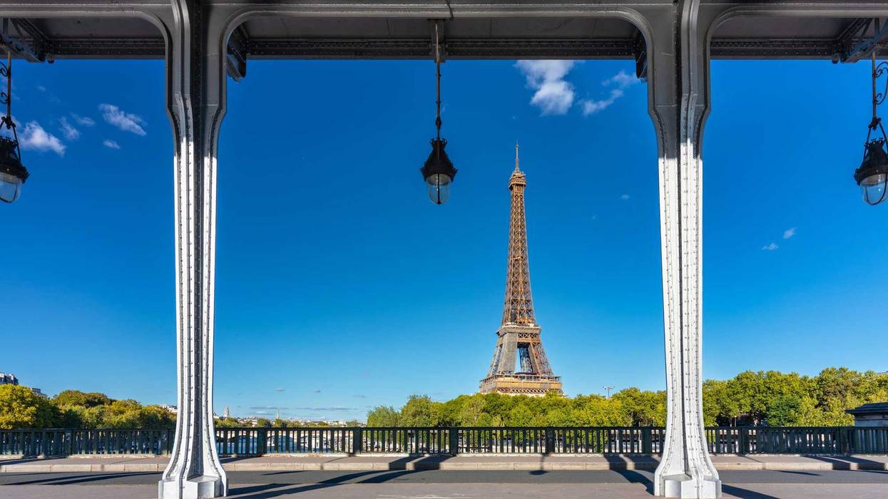 The Bir Hakeim bridge in France.