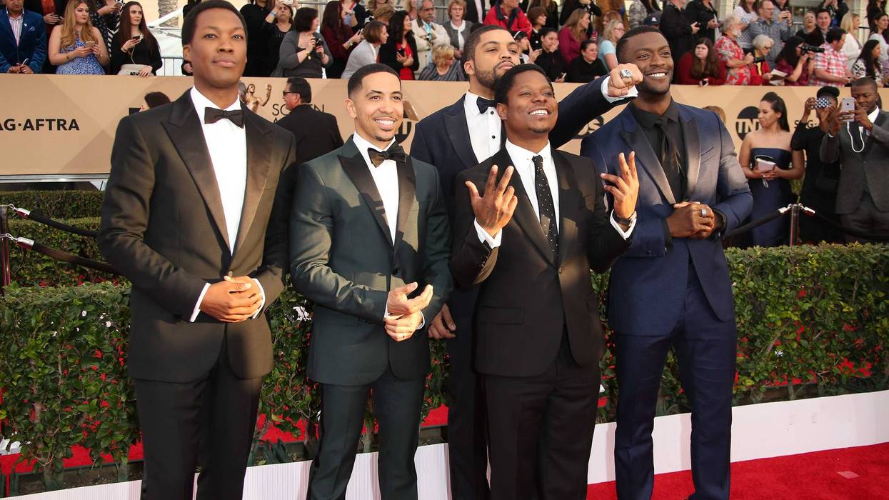 The cast of Straight Outta Compton arrives on the red carpet before the 22nd annual Screen Actors Guild Awards.