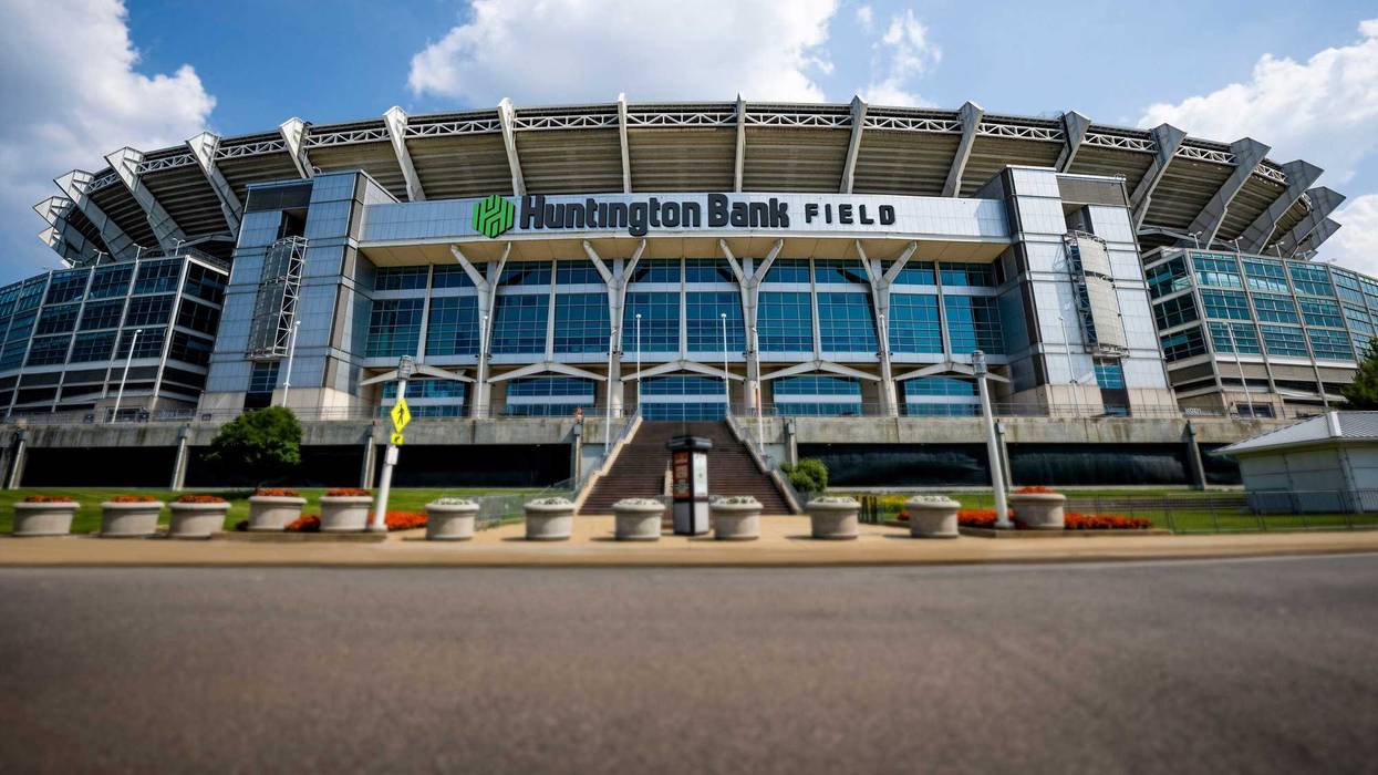 The Cleveland Browns reached a 20-year stadium naming rights agreement with Huntington Bank to rename their stadium 'Huntington Bank Field'