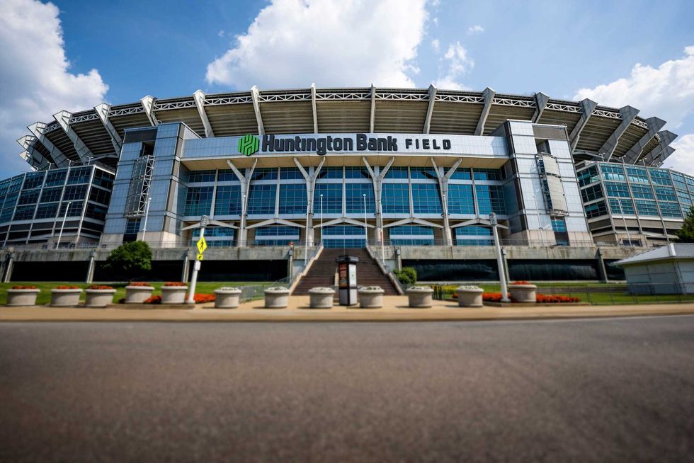 Browns, Huntington Bank reach 20-year stadium naming rights agreement