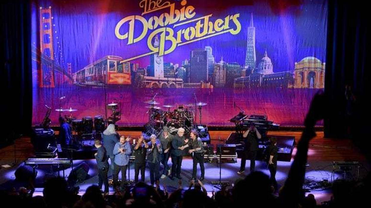 The Doobie Brothers Perform Toulouse Street And The Captain and Me Albums Live at The Ryman
