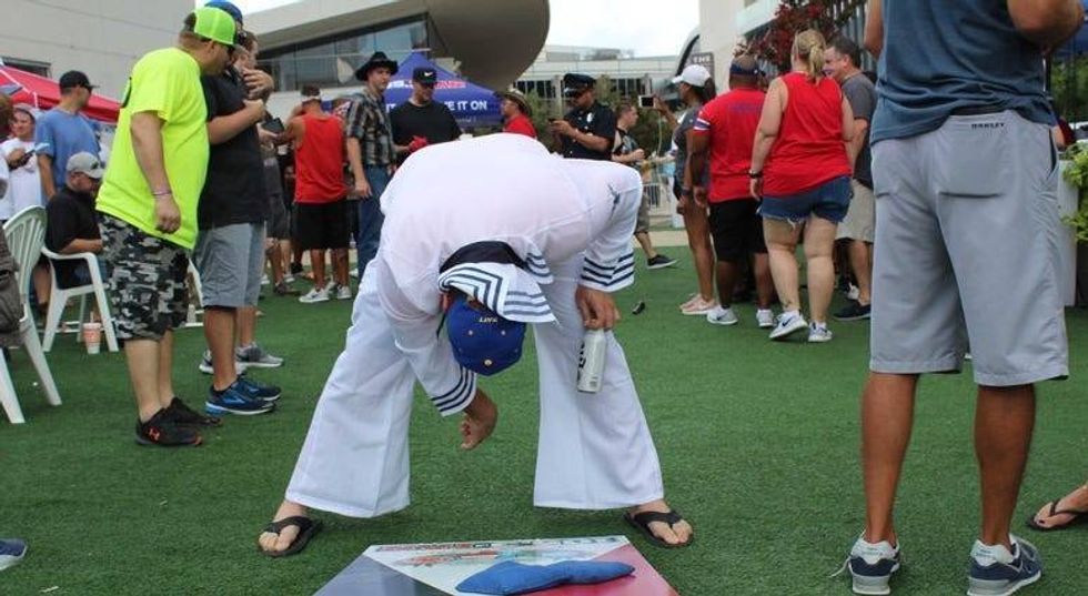 The Fan's 3rd Annual Cornhole Tournament 4