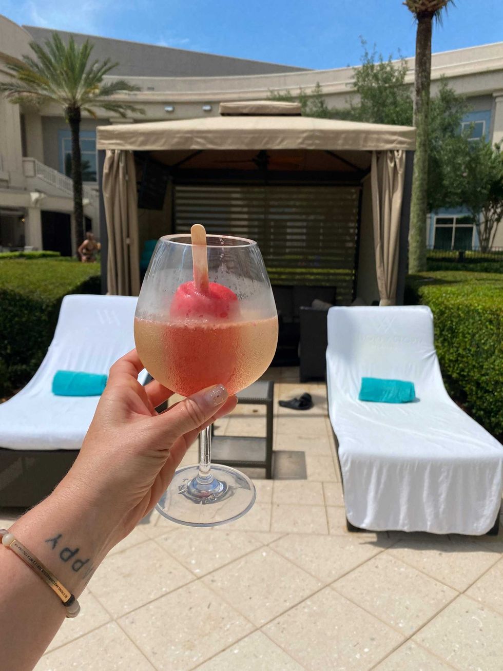 The highly recommended Sunshine and Poptails! What a sweet life I may say.