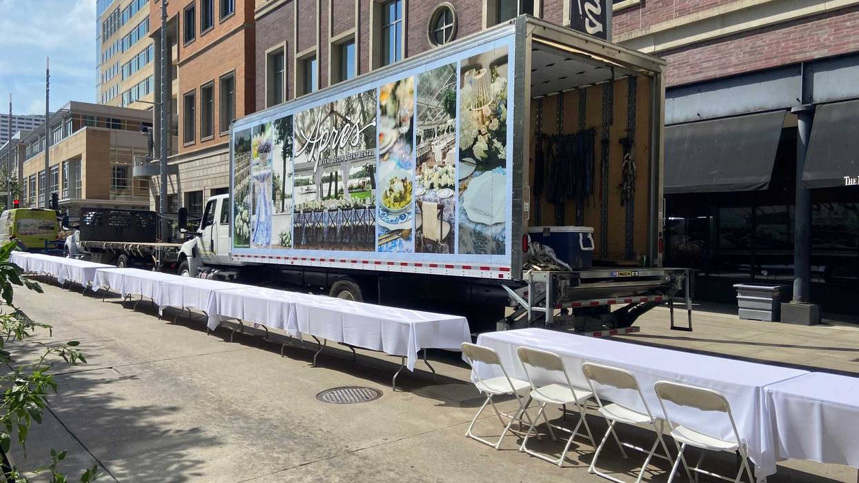 The 'longest dinner table in America' hosted 2,000 guests for the inaugural Dinner Du Nord on Nicollet Mall Thursday