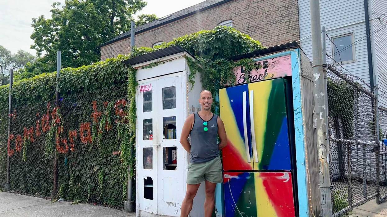 The Love Fridge Chicago provides food to those in need through community-supported refrigerators and pantries throughout the city.