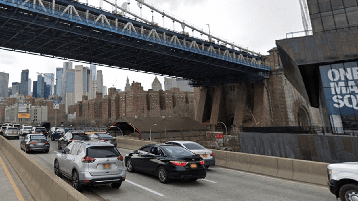 The Manhattan Bridge as seen from FDR Drive.