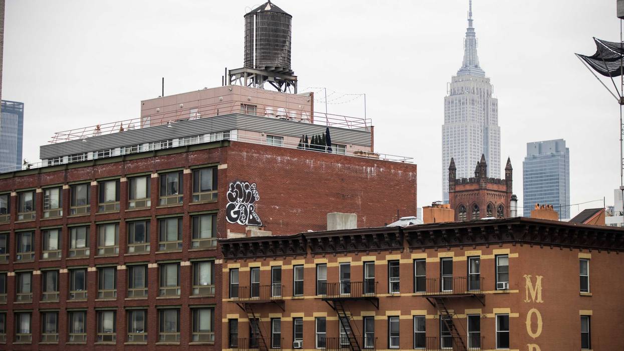 The median rent for new leases signed last month in Manhattan was $4,400, unchanged from the record set in July