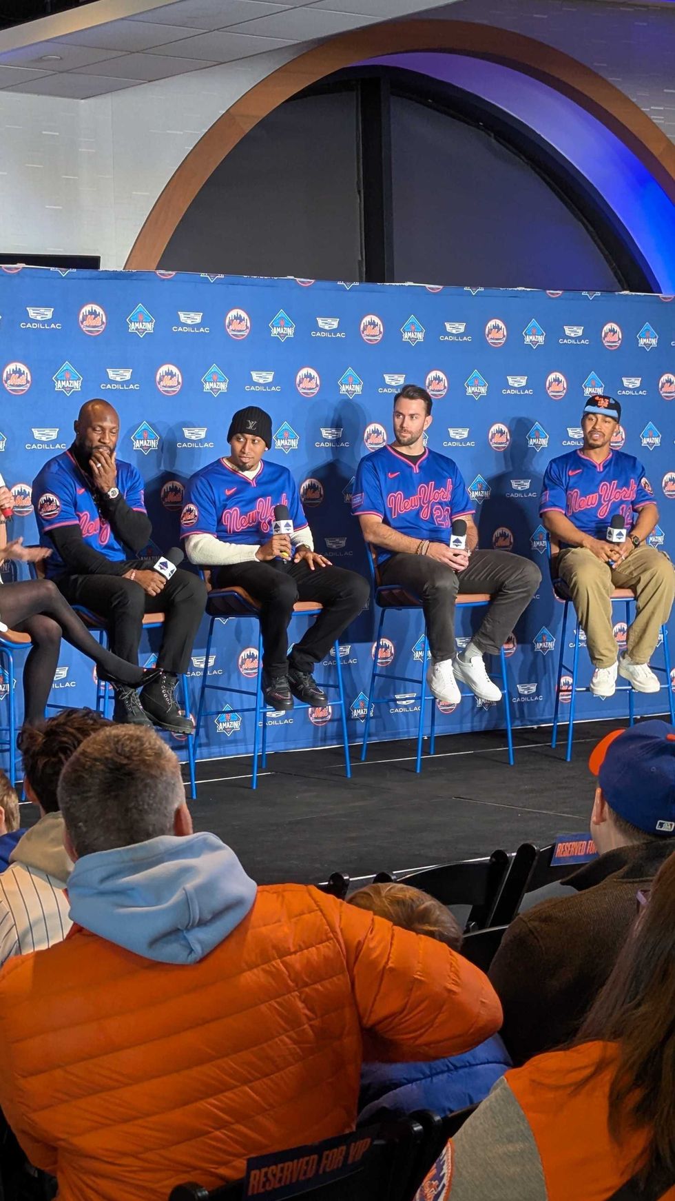 The Mets debut their new alternate road uniforms