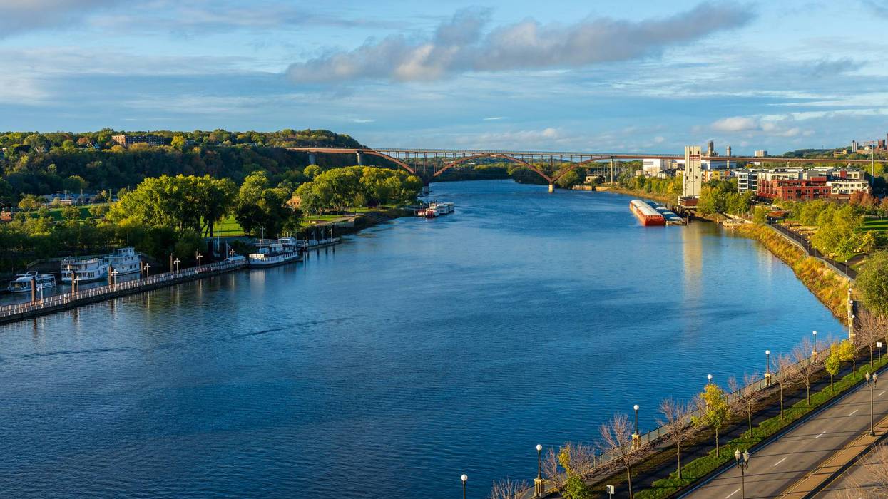 "Friends of the Mississippi River" giving volunteers plenty of opportunities to get hands-on along river