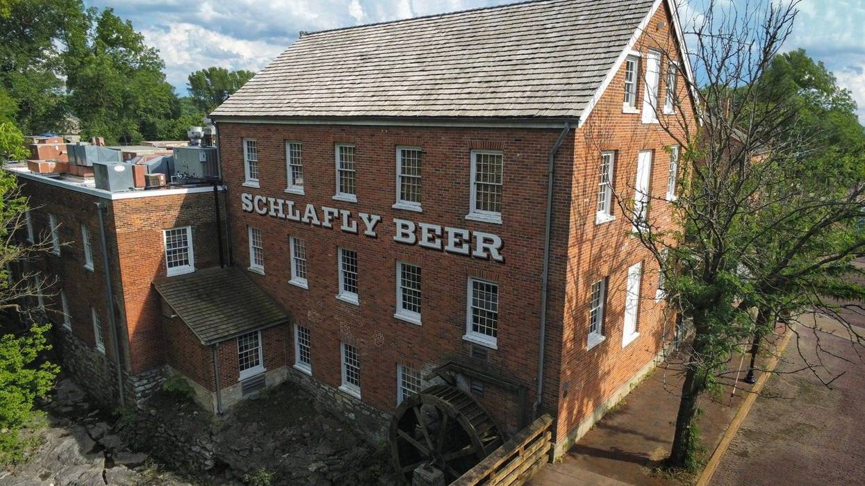 The outside of the Schalfly Bankside location in St. Charles.