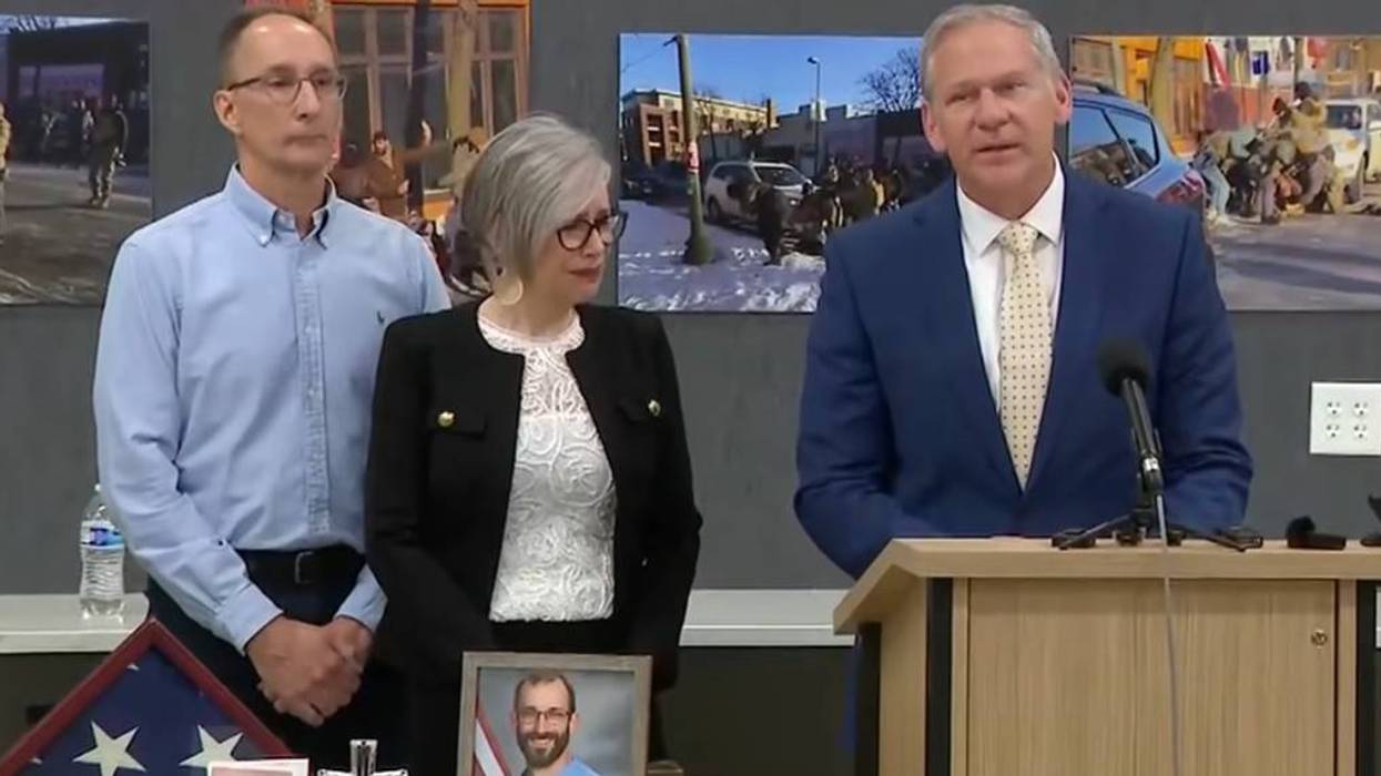 The parents of Alex Pretti make a plea to the Department of Justice