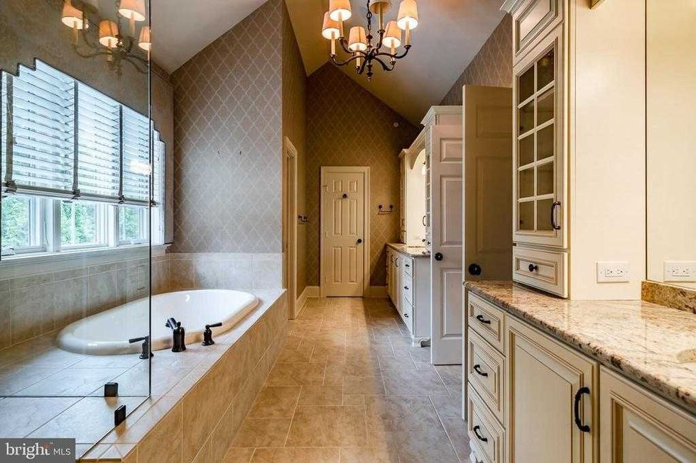 The primary bathroom in Hamels