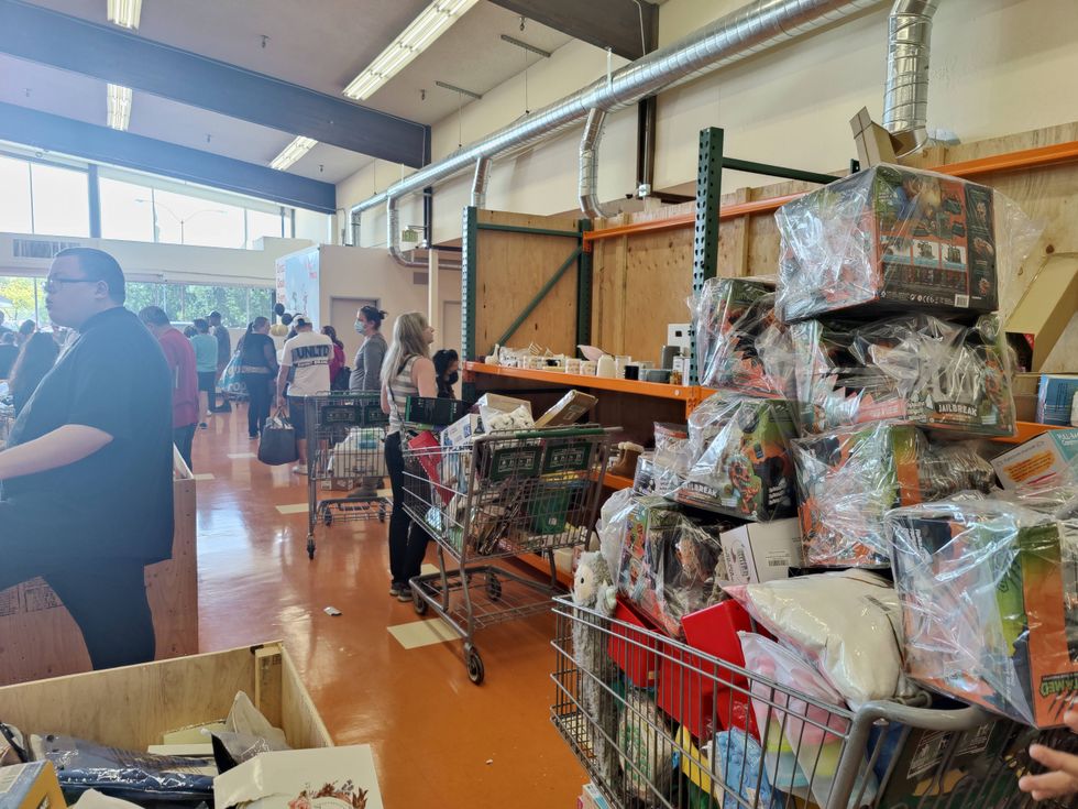 The rising price of goods has price-conscious shoppers flocking to a new discount store in Santa Rosa.
