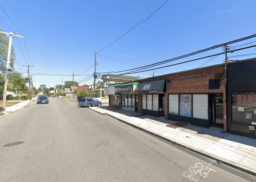 The shooting unfolded at a former beauty business at Hook Creek Boulevard and 131st Avenue