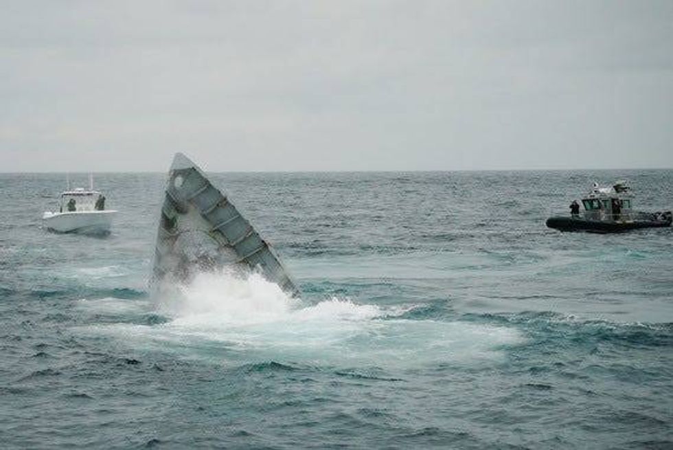 The South Carolina Department of Natural Resources (SCDNR), in partnership with Coastal Conservation Association (CCA) South Carolina and Steven’s Towing Company, has deployed a decommissioned Navy torpedo recovery vessel (TWR-8419), known as the HAZAR, as part of the state’s Marine Artificial Reef Program.