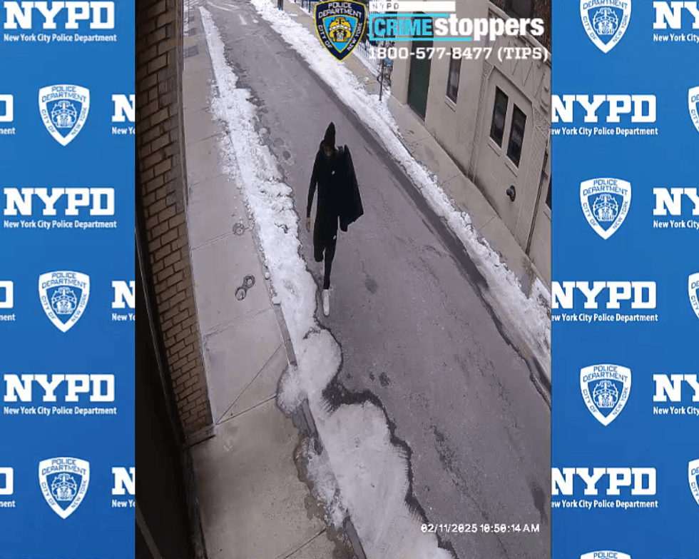 The suspect fled on Montague Street towards Henry Street, police said