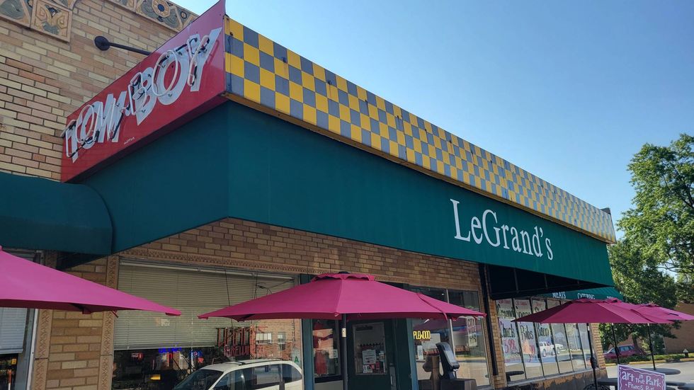 The Tom-Boy sign at LeGrand