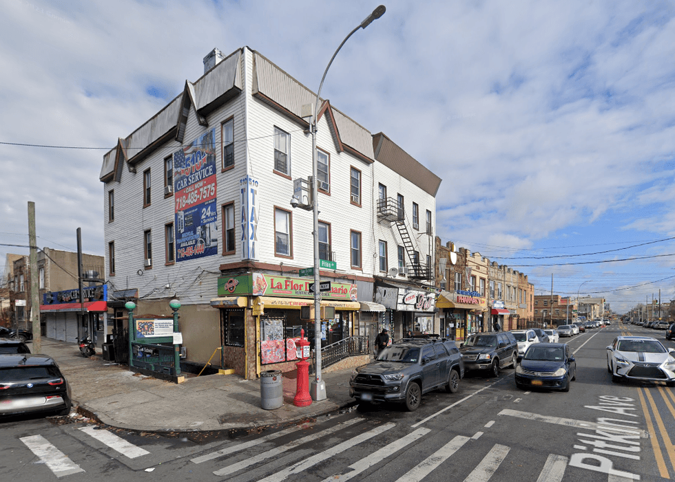 The two suspects fled at the Van Siclen Avenue station in East New York