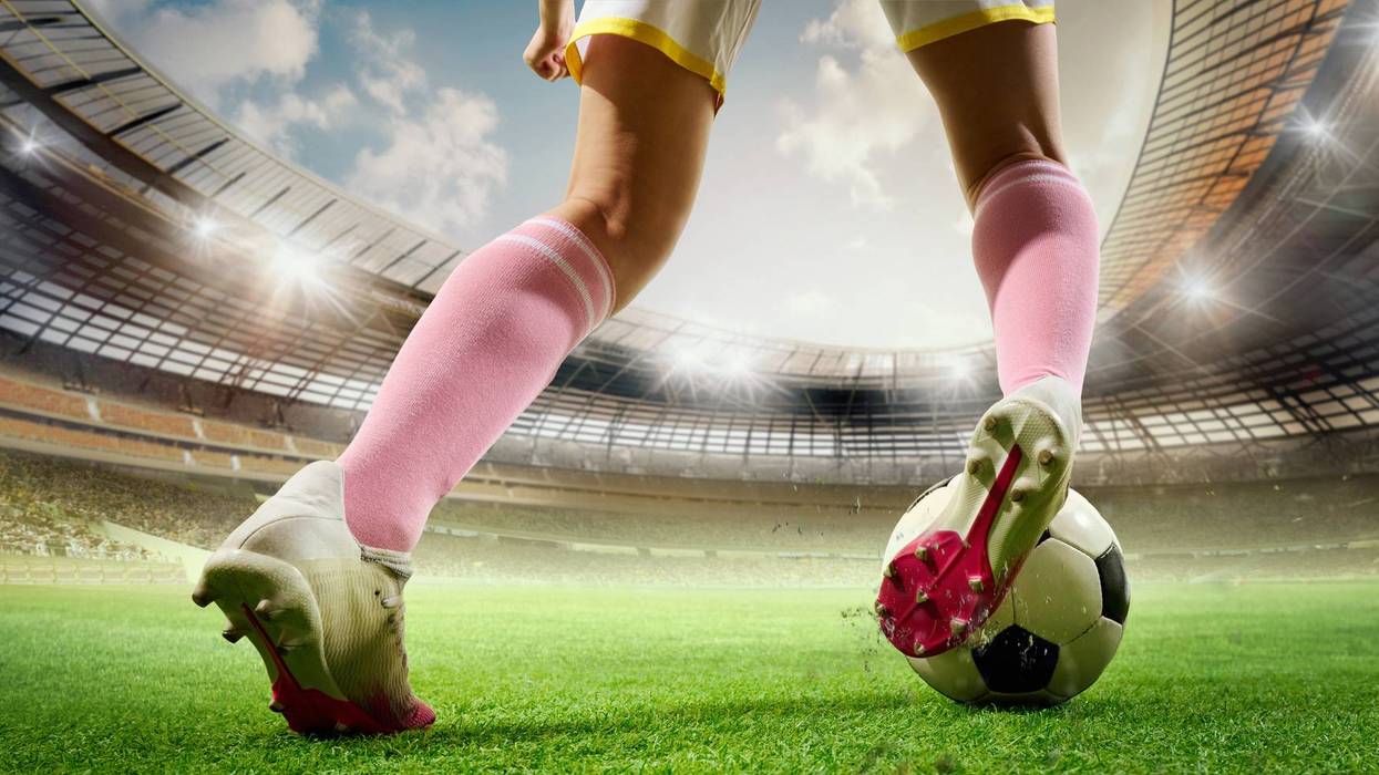 The University of Washington women’s soccer team fell 2-1 in a spring exhibition match to Crossfire Premier’s elite under-14 boys squad.