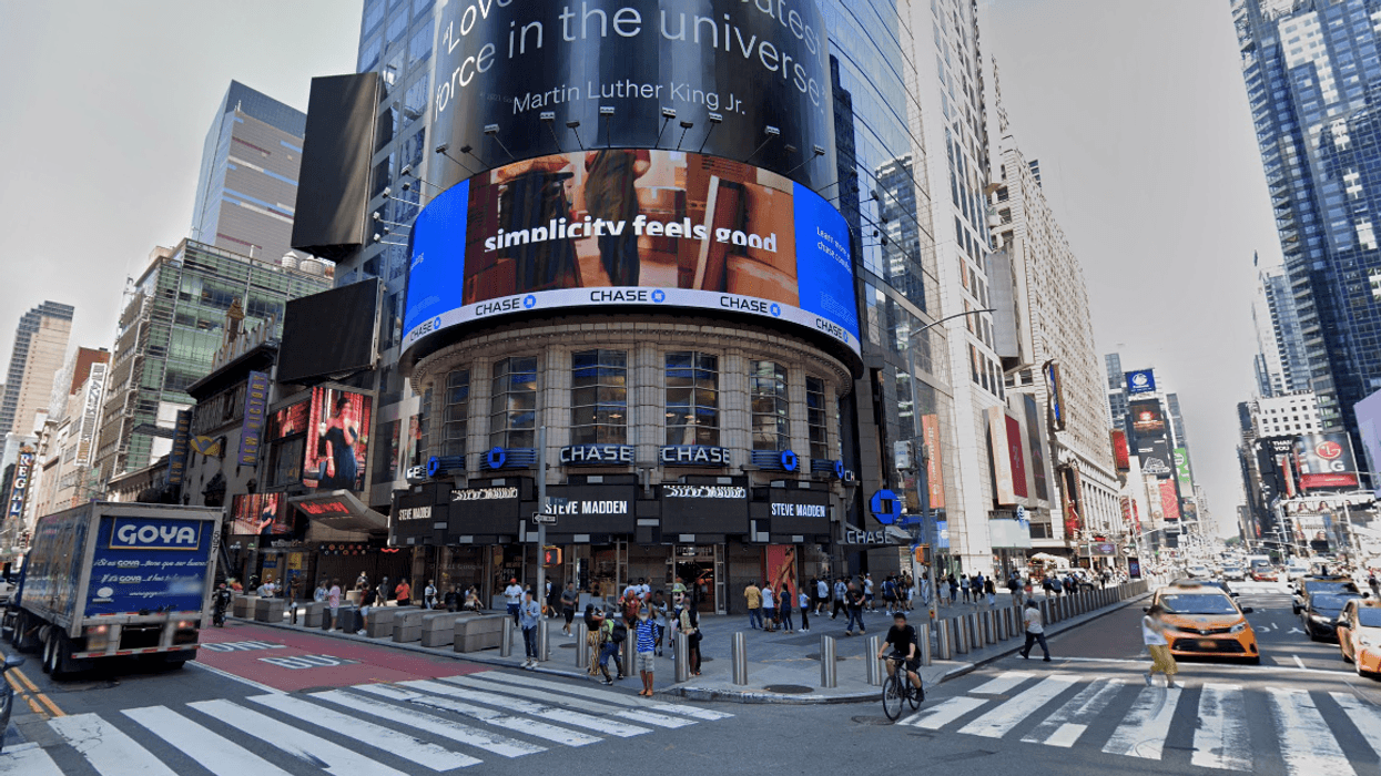 The victim was slashed at W. 42nd Street and Seventh Avenue around 8:40 p.m