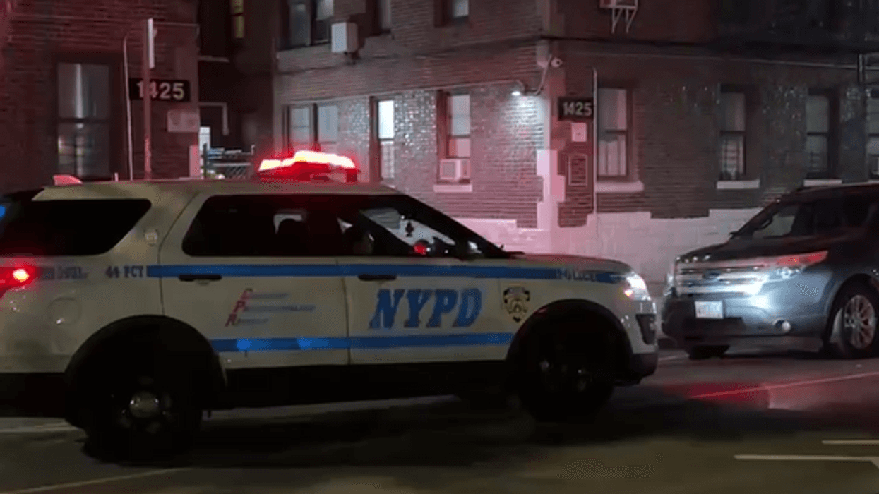 Man shot in head, 2 others wounded in Bronx triple shooting