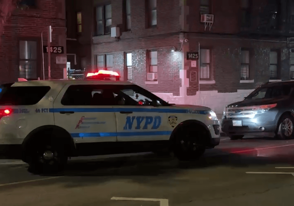 Man shot in head, 2 others wounded in Bronx triple shooting