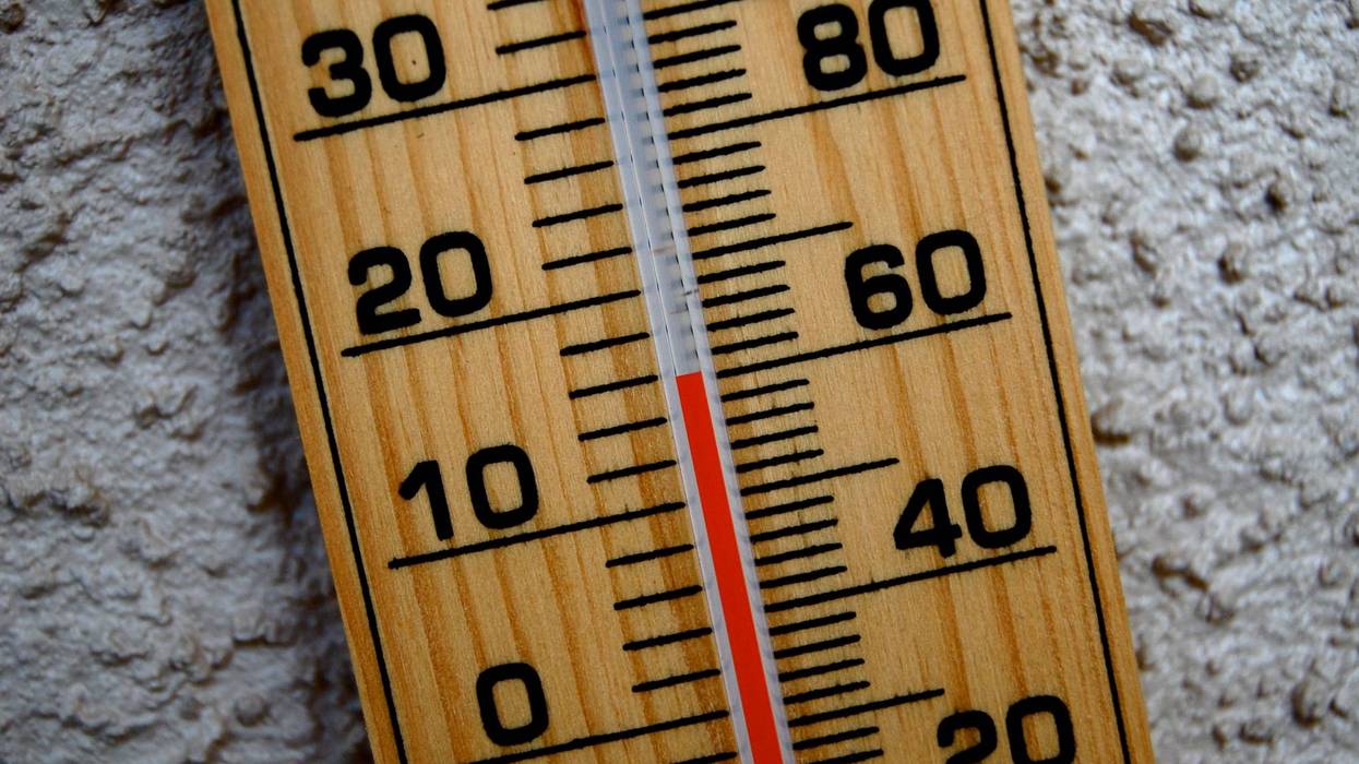 Thermometer reading 60 degrees