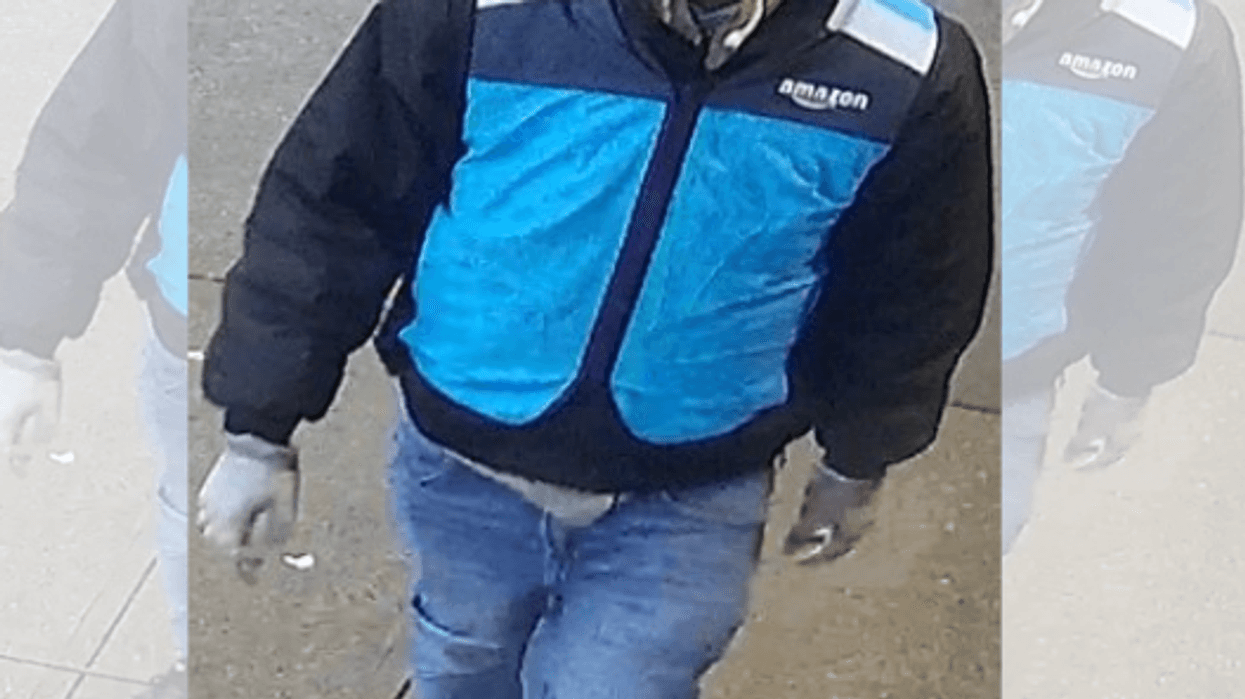 Thief in Amazon vest robs Brooklyn business at gunpoint