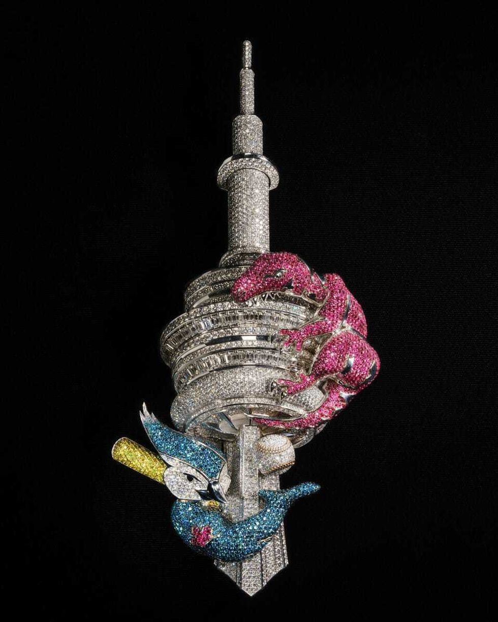 This pendant—designed by Alex Moss in 2023 to celebrate Drake