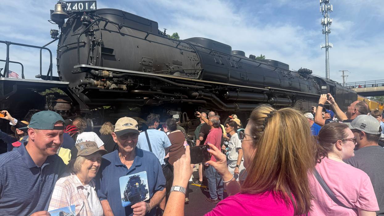 Thousands turn out in West Chicago to see historic Big Boy steam locomotive
