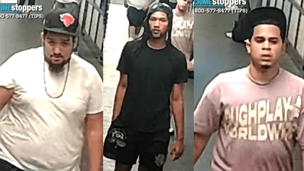 Trio sought after man, 35, stabbed twice in abdomen on Queens subway platform