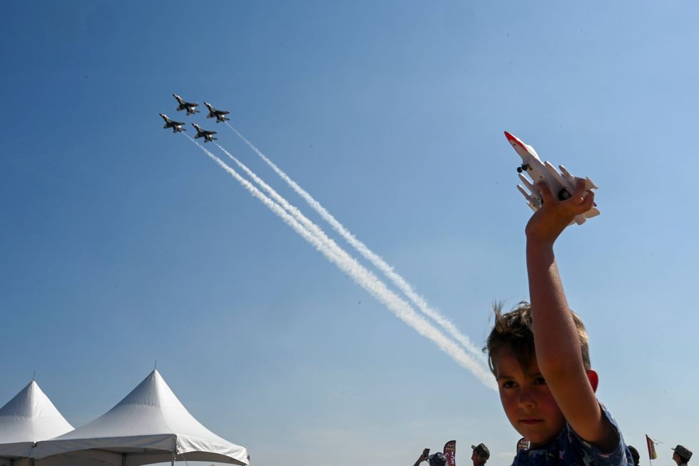 Thunder Over Dover Airshow reunites community