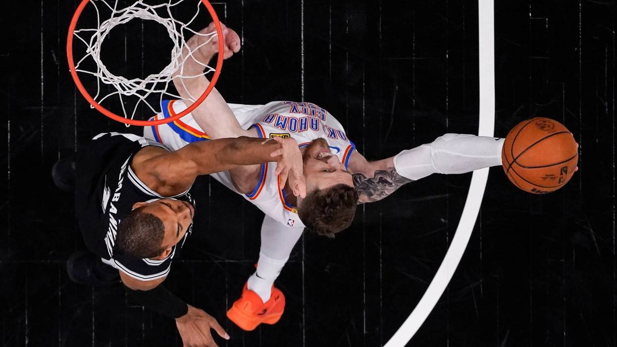 Thunder Spurs Basketball