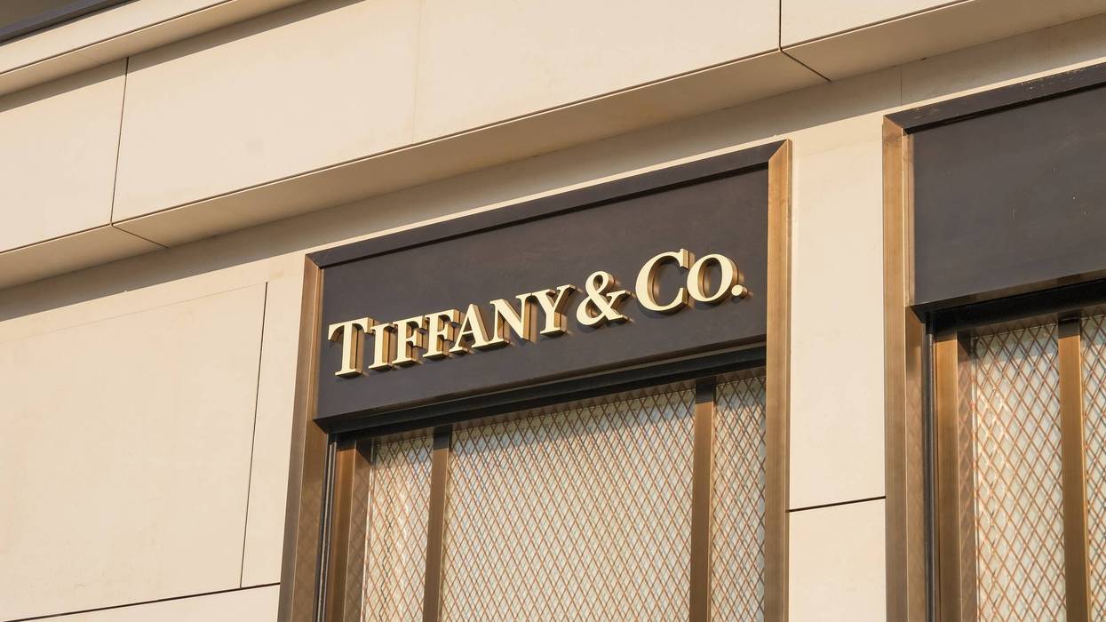 Tiffany & Co. is closing its flagship store at Galleria Dallas on May 31, 2026, ending a nearly 44-year presence at one of North Texas’ most iconic shopping destinations.