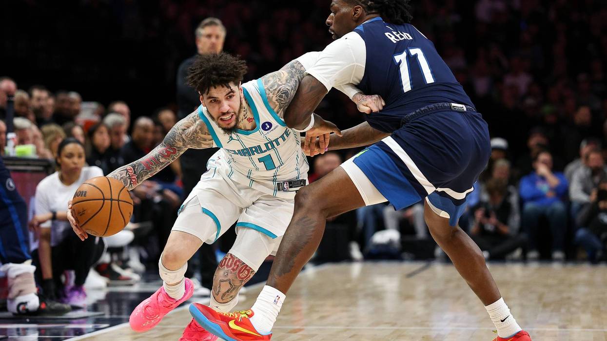 Timberwolves Hornets Trade Basketball