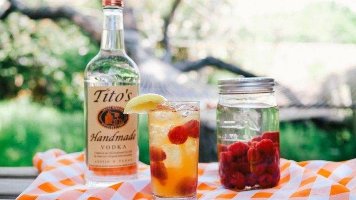Titos Raspberry Lemonade Tea