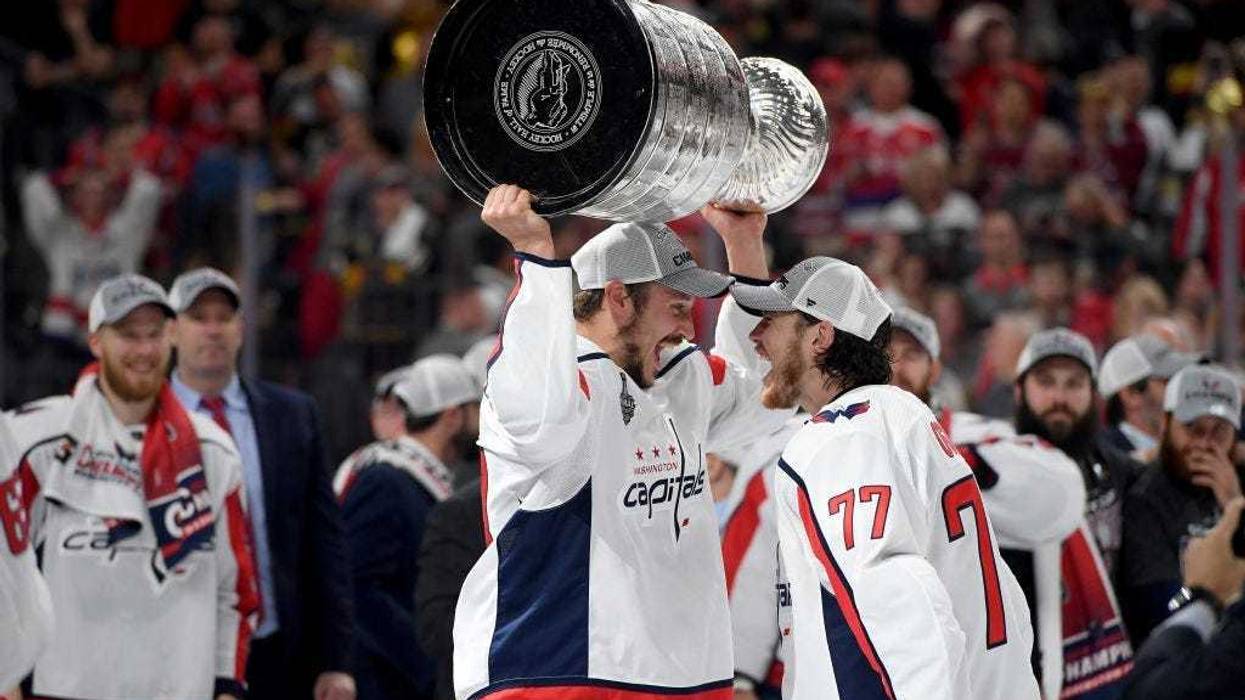 TJ_Oshie_Jay_Beagle_Stanley_Cup