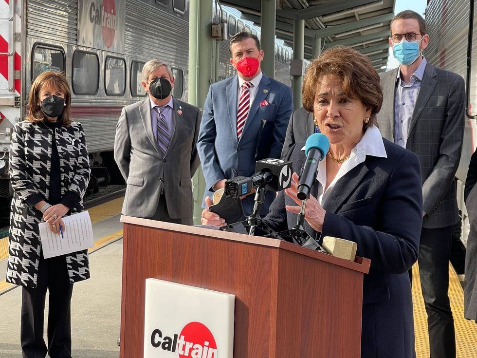 Today Caltrain commemorated the completion of the foundation of its electrification project, which will provide a cleaner and easier commute in the Bay Area.