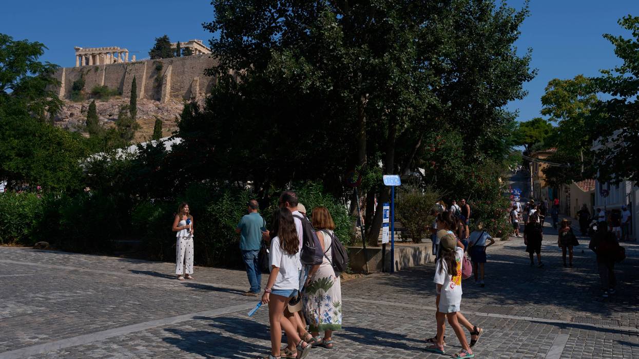 Man stabs and wounds tourists near the Acropolis in Athens, Greece