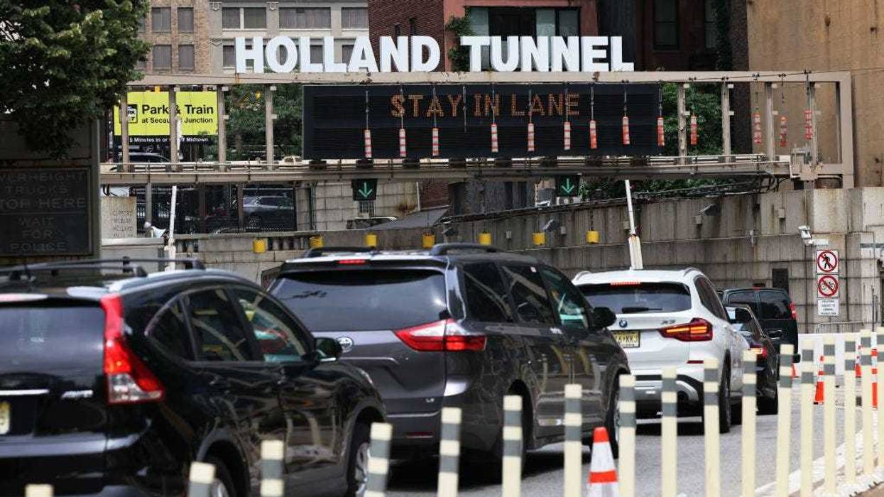 traffic at holland tunnel