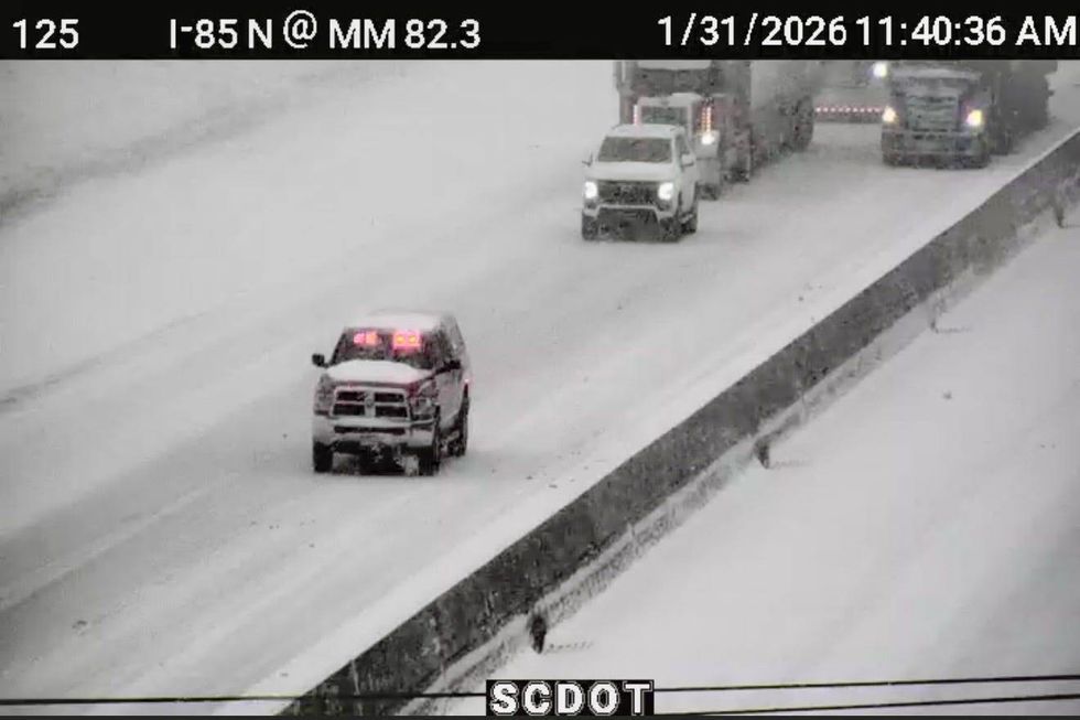 Traffic stopped Saturday morning on I-85 in Spartanburg County for a disabled 18 wheeler in the roadway.