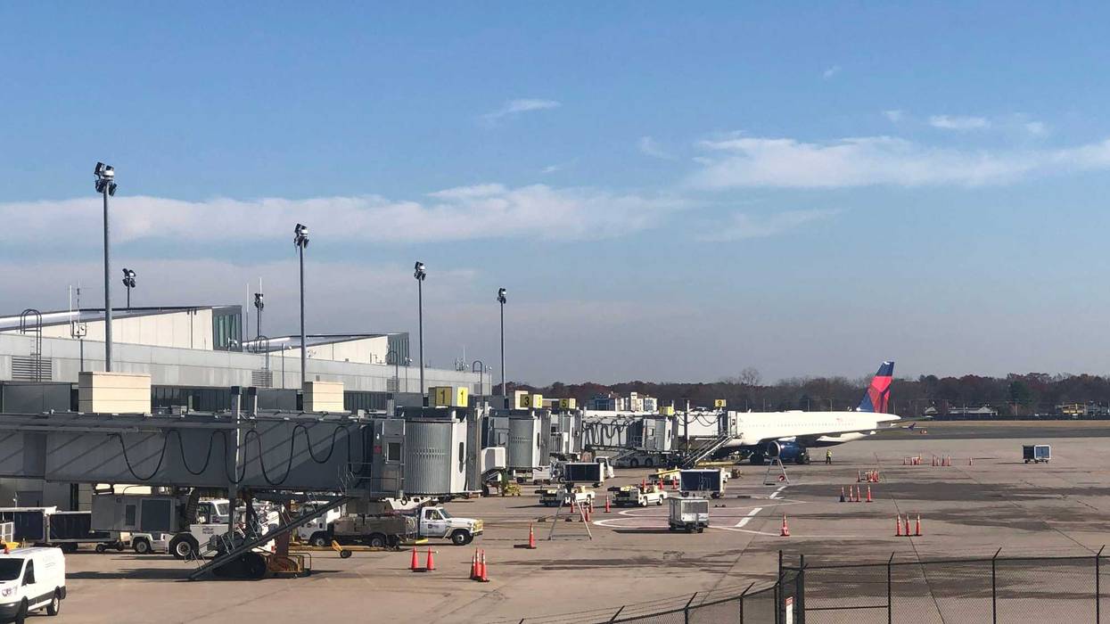Transatlantic service returns to Bradley Airport