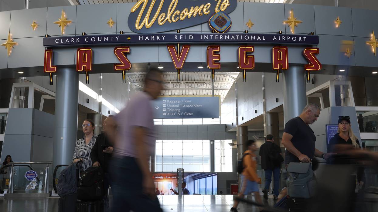 TSA brings back gate access for some people without plane tickets