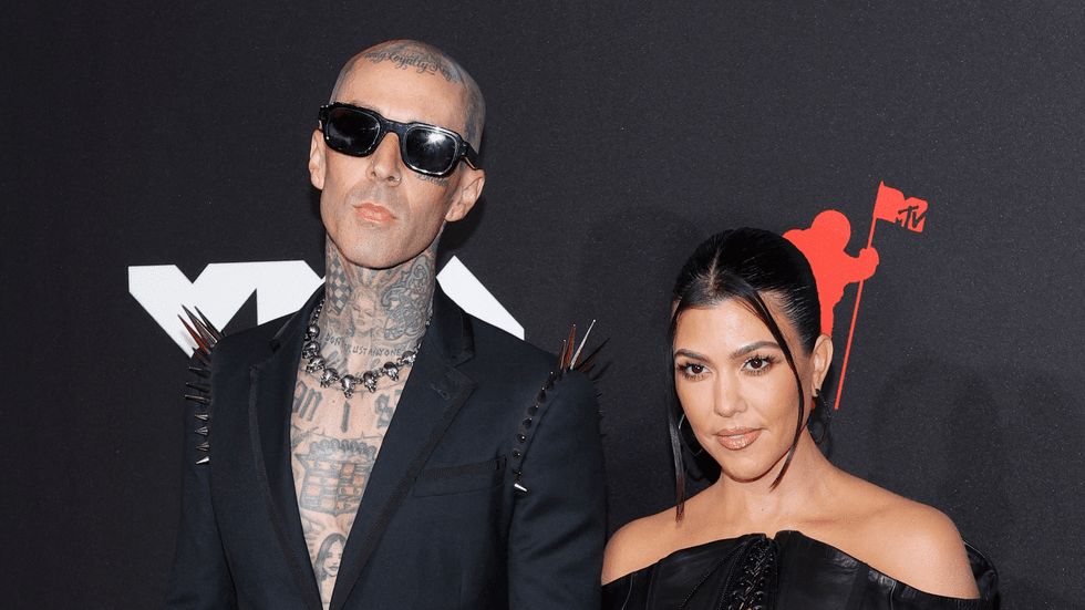 Anyone else obsessed with Kourtney Kardashian and Travis Barker dressing as Sid and Nancy for Halloween?