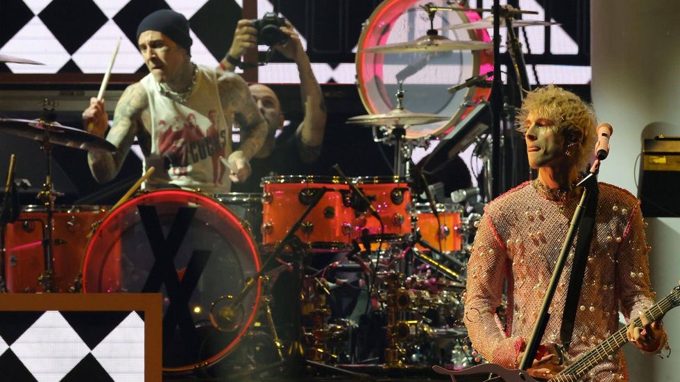 Travis Barker returning to tour with Machine Gun Kelly despite doctor's orders
